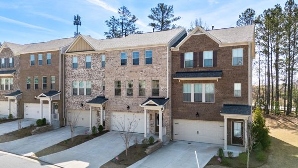 Building Photo - 3567 Hidden Valley Cir
