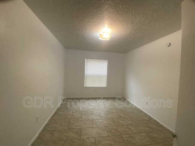 Building Photo - 408 Texas St NE