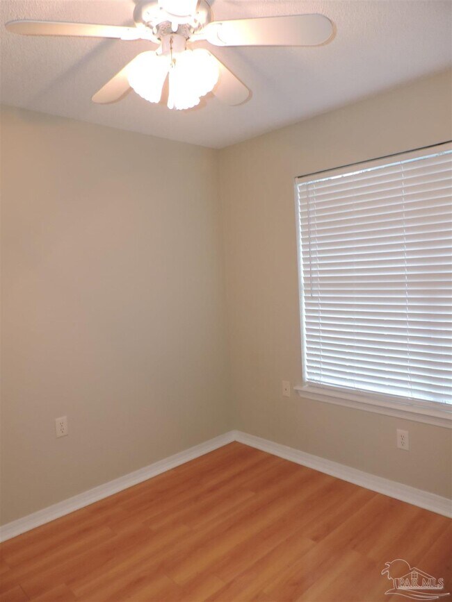 Building Photo - 8110 Heirloom Dr