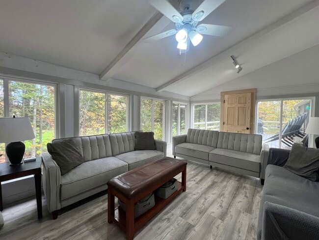 Building Photo - 112 Greensward Dr