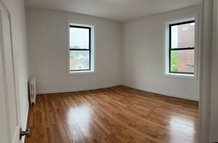 Building Photo - 6264 Saunders St