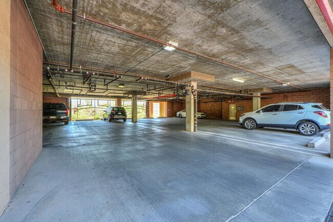 Building Photo - 9820 N Central Ave