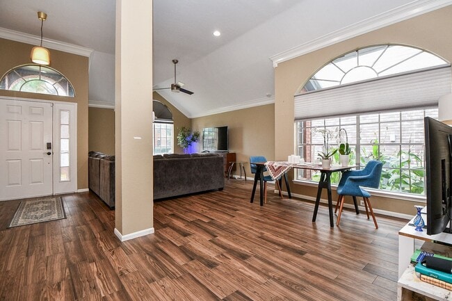 Building Photo - 4 bedrooms home in the heart of Copperfield