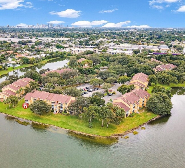 Building Photo - 2341 NW 33rd St