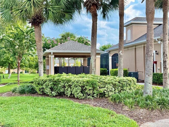 Building Photo - 1720 Retreat View Cir