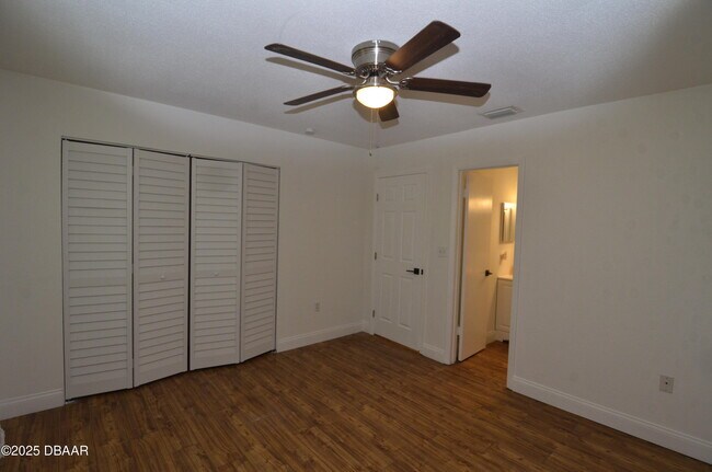 Building Photo - 175 Yorktowne Dr