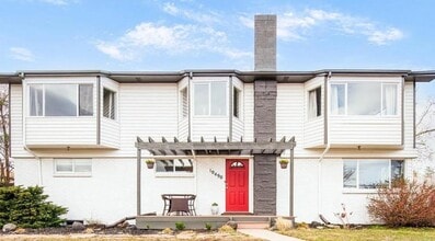 Building Photo - 10490 W Dakota Ave