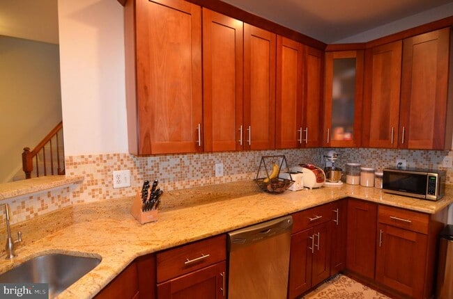 Building Photo - 2946 Saxon Flowers Dr