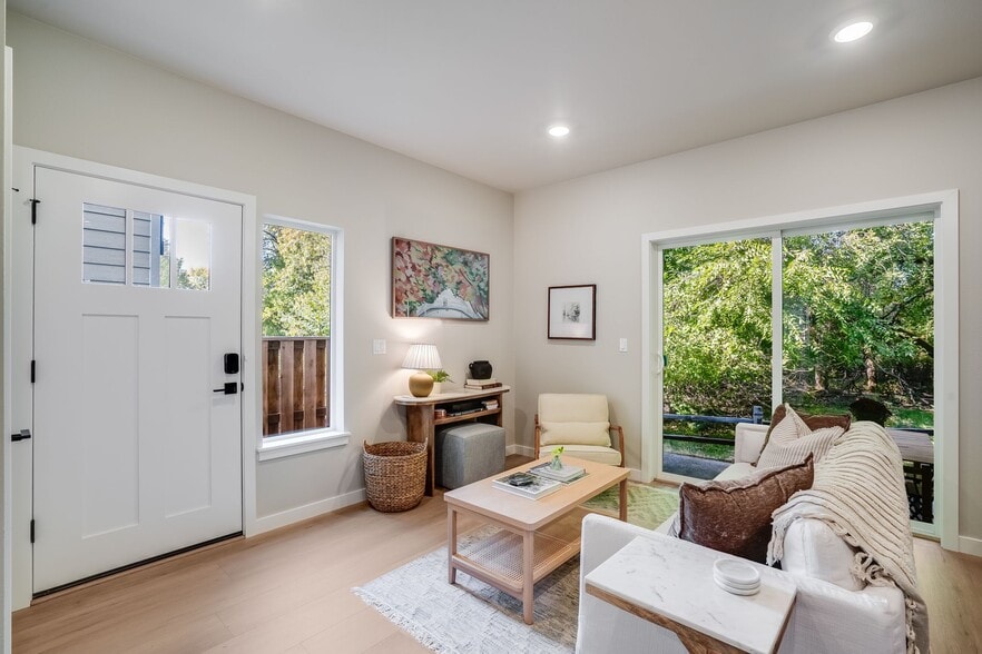 Building Photo - 16909 SW 132nd Ter