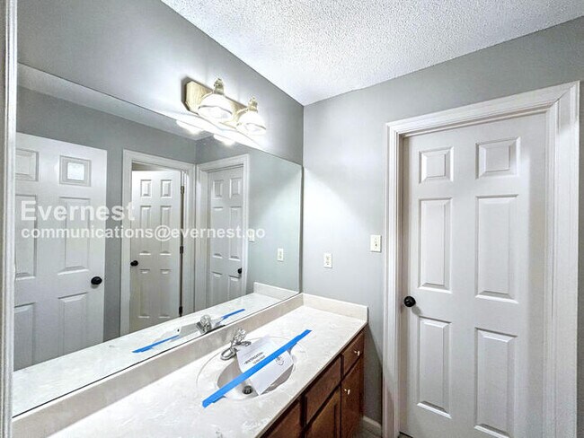 Building Photo - 10265 Buckland Bluff Cove