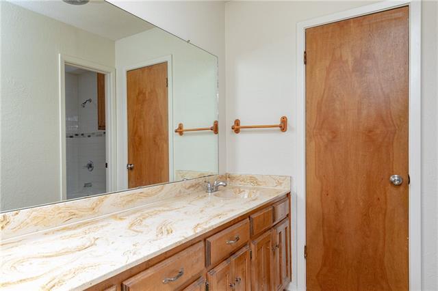 Building Photo - 6929 Briardale Dr