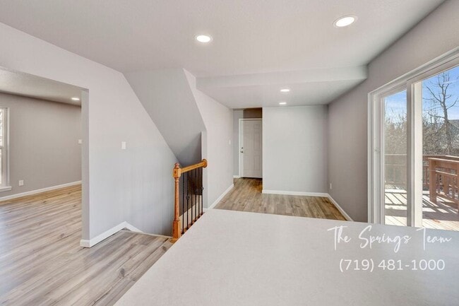 Building Photo - 6460 Bugle Dr