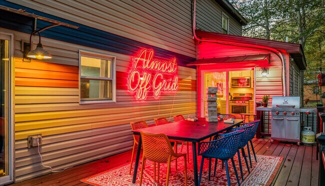 Building Photo - 223 Paxinos Dr