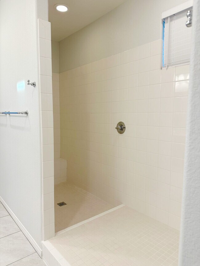 Building Photo - 11585 Salt Creek Ave