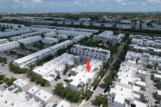 Building Photo - 6461 NW 103rd Psge