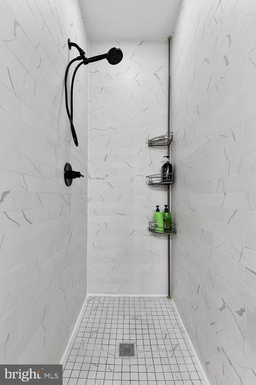 Building Photo - 664 Glick Ct NW