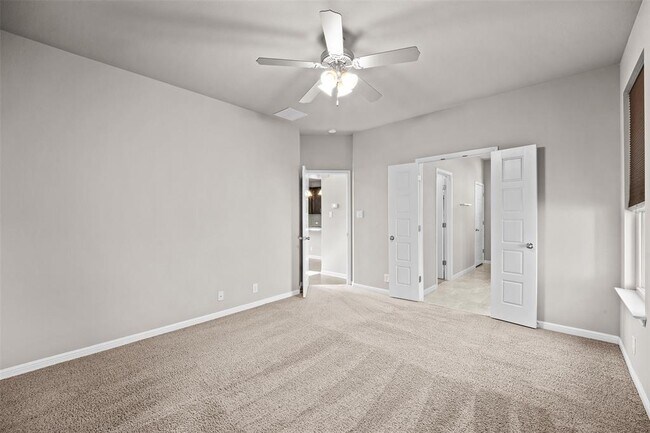 Building Photo - 7233 Menchaca Rd