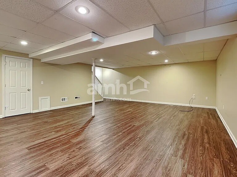 Building Photo - 2358 Rosina Dr