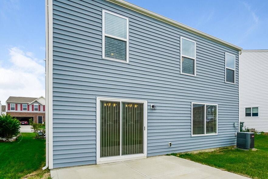 Building Photo - 7428 Willow Leaf Dr
