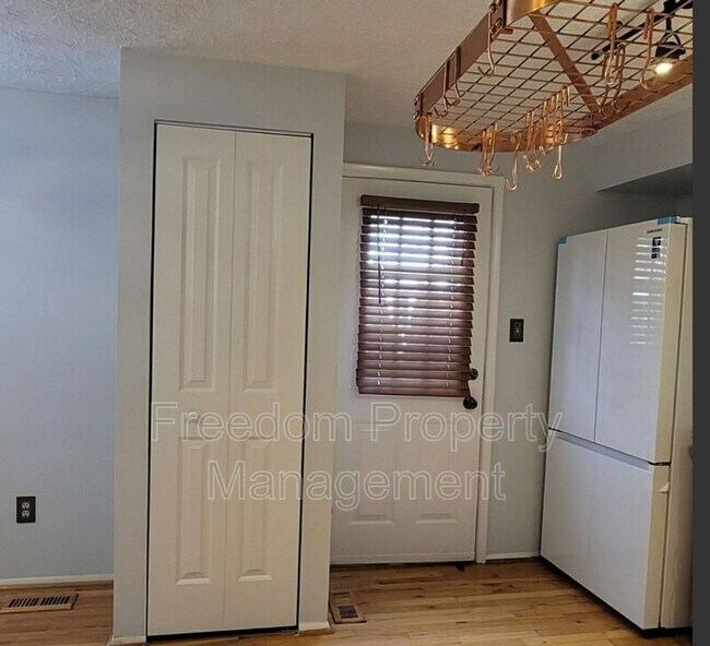 Building Photo - 7974 Tyson Oaks Cir