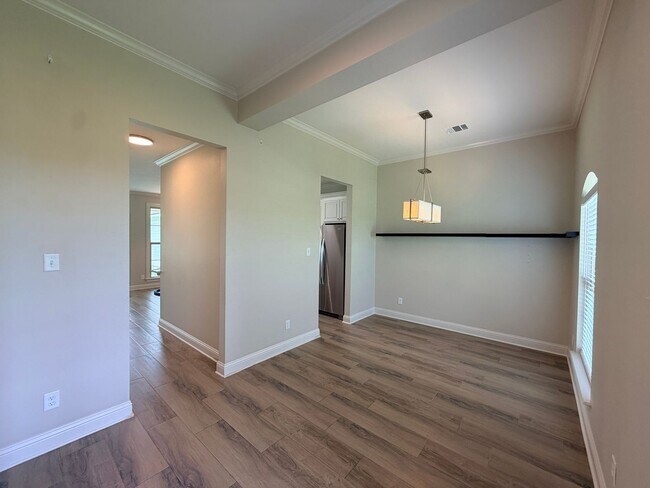 Building Photo - 3520 Windwood Circle.