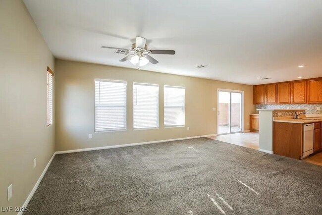 Building Photo - 25 W Focal Point Ave