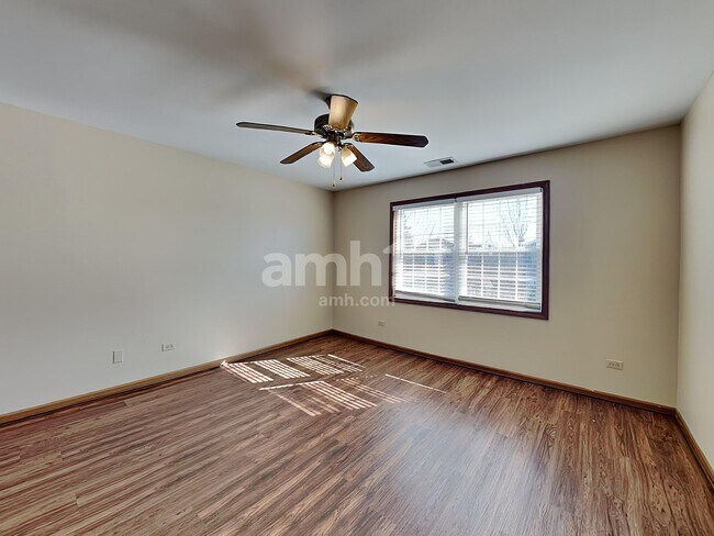 Building Photo - 4506 W Riverside Dr