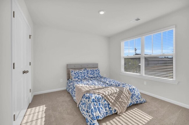 Building Photo - 116 Antler Crk Ln