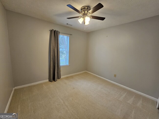 Building Photo - 40 Peachtree Way