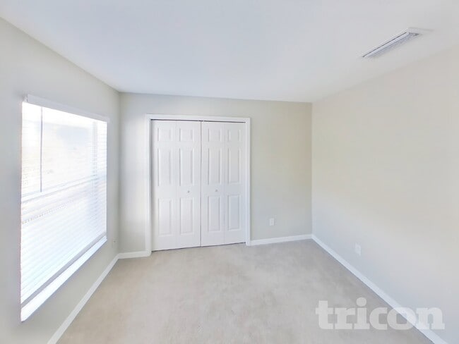 Building Photo - 8502 Deer Chase Dr