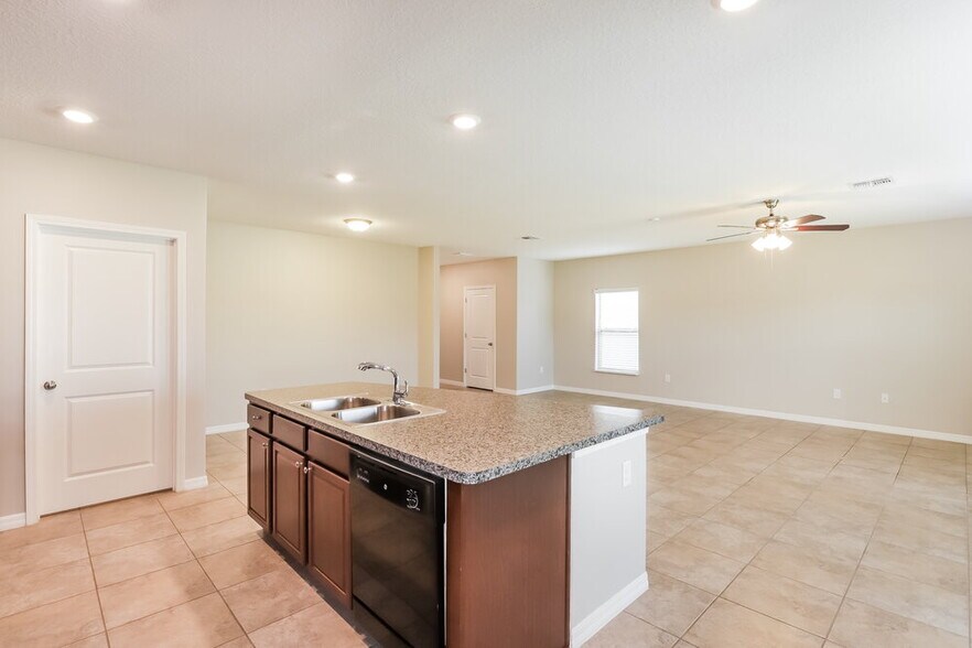 Building Photo - 4215 Unbridled Song Dr