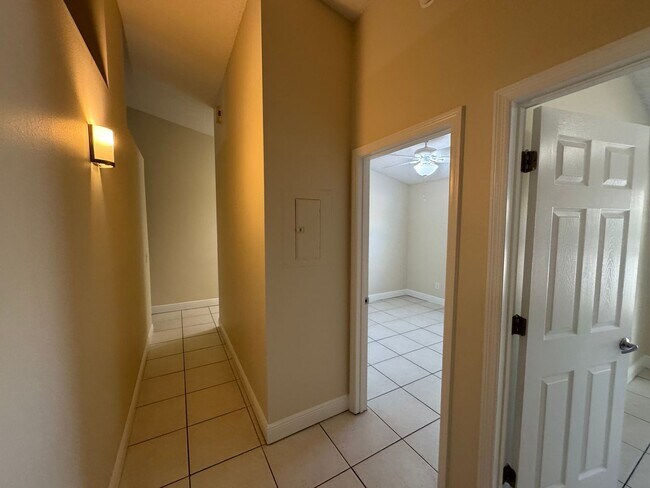 Building Photo - Charming 3 Bedroom, 2 Bathroom Home in Winter Park!!