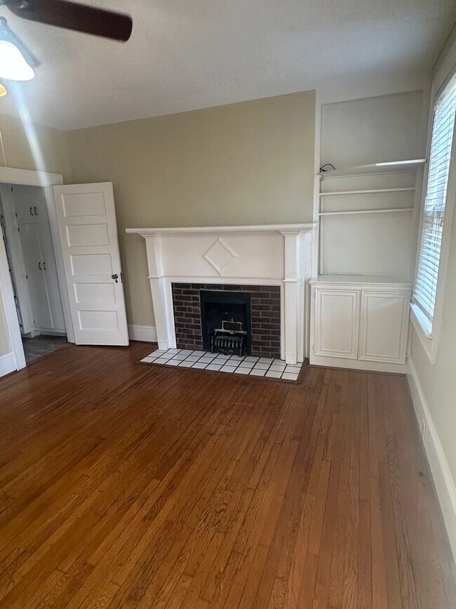 Building Photo - 139-141 S. Pickens Street