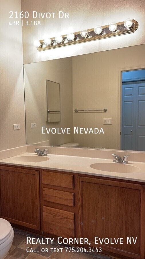 Building Photo - 2160 Divot Dr