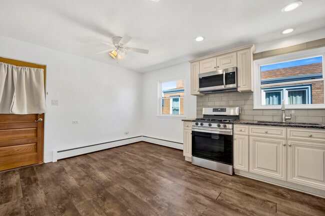Building Photo - 1616 N 17th Ave