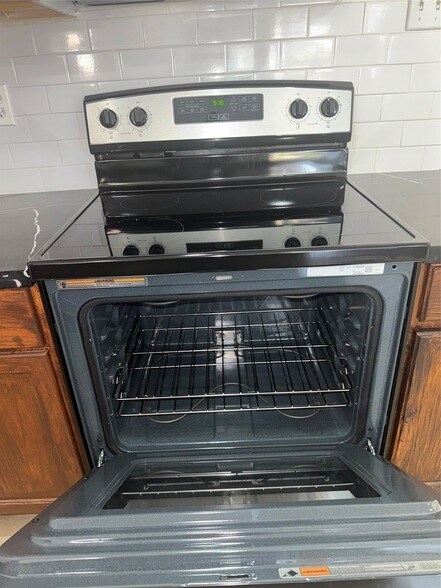 Building Photo - 11008 Misty Summit Dr