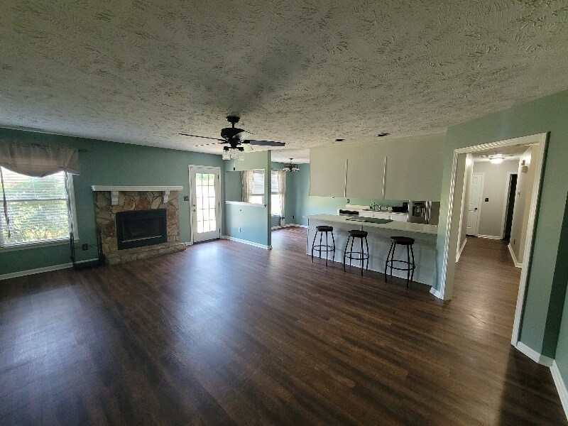 Building Photo - 309 Sparrow Dr