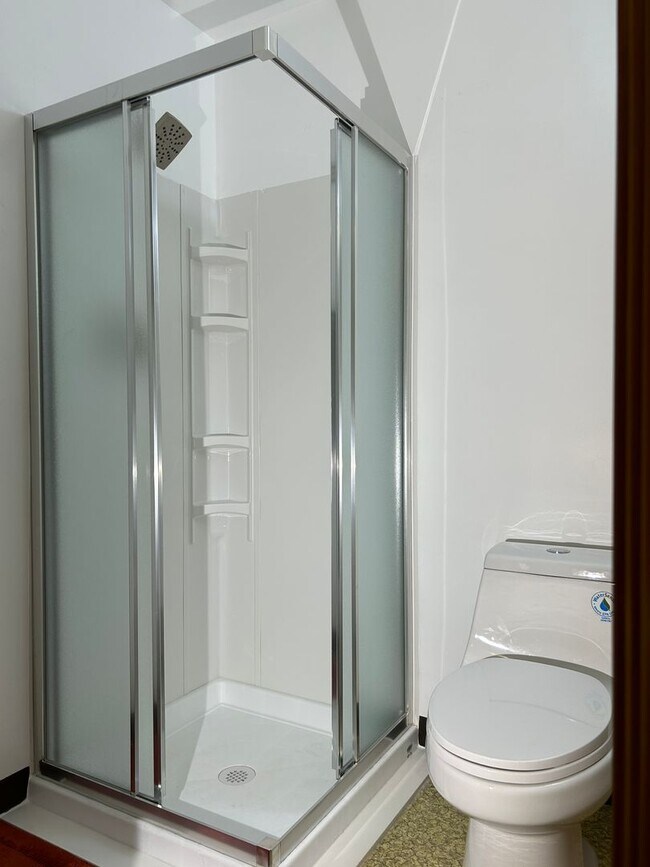 Building Photo - dege01