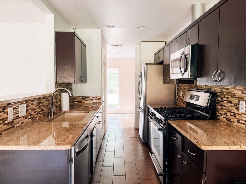 Building Photo - 5807 Burnhill Dr