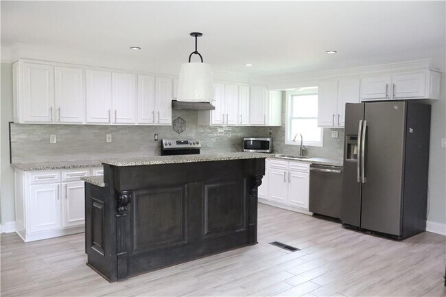 Building Photo - 3432 Gilleland Cir
