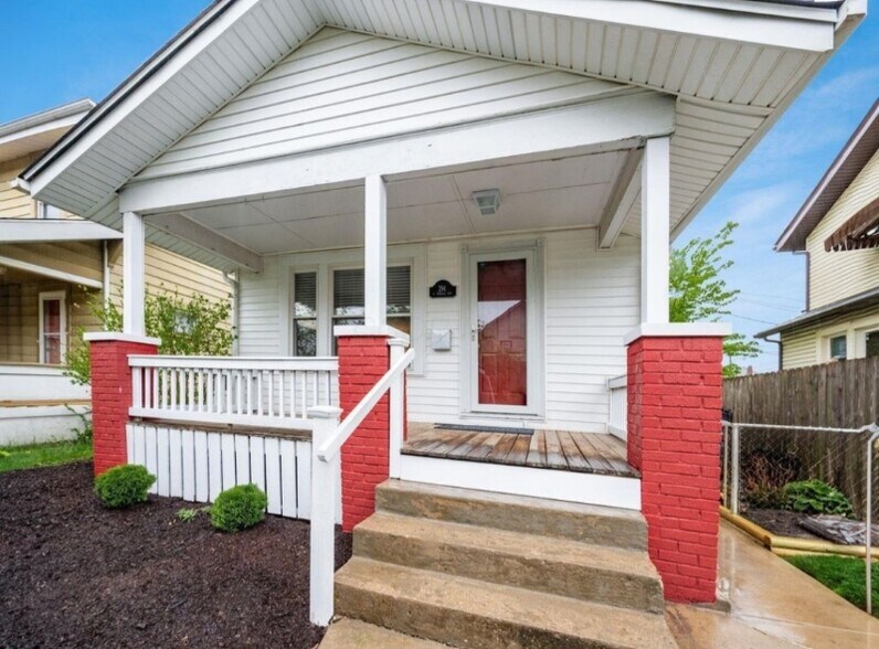 Primary Photo - 294 E Morrill Ave