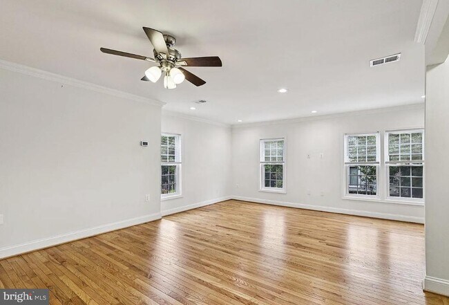 Building Photo - 14215 Heritage Crossing Ln