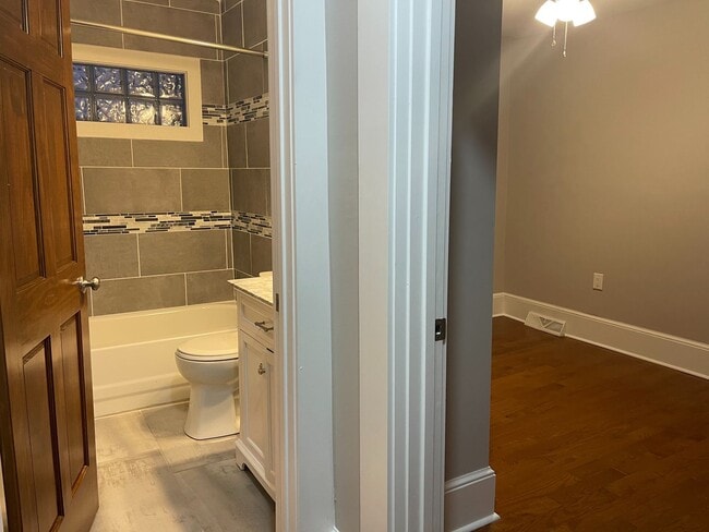 Building Photo - 31-33 E. Blake Ave.