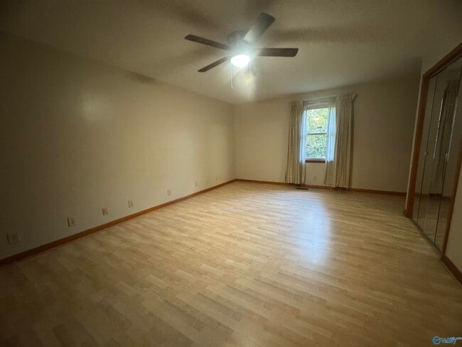 Building Photo - 3009 Fairacres Rd SW