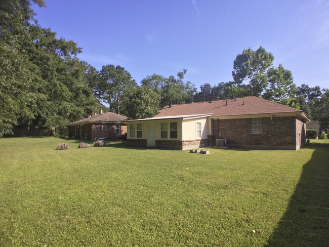 Building Photo - 171 Greenbriar Ct