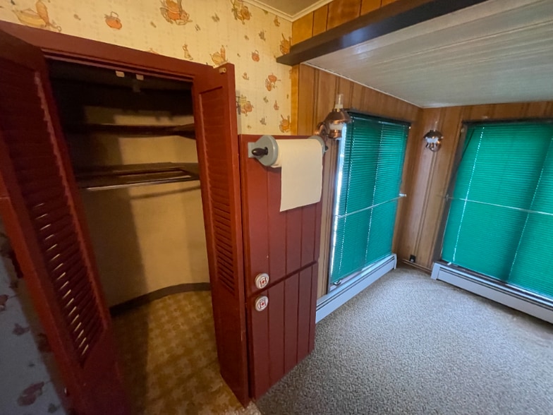 Building Photo - 17 Cherry St