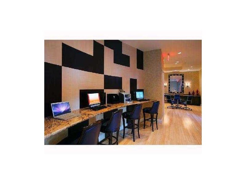 Building Photo - 1830 Radius Dr