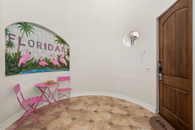 Building Photo - 1227 Radiant St