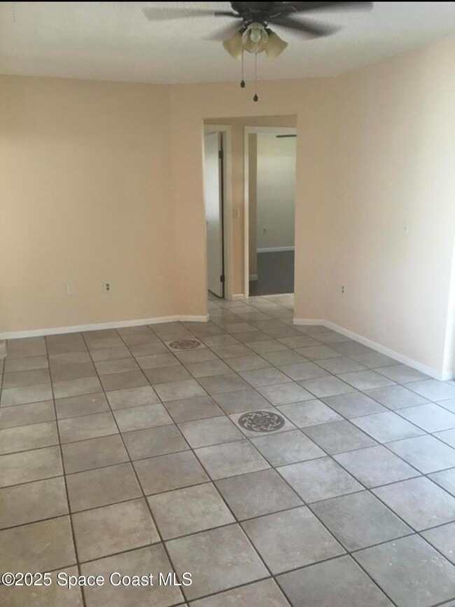 Building Photo - 1310 Robbinswood Dr