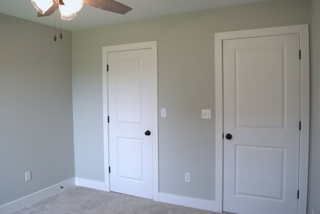 Building Photo - Beautiful 3 Bed 2 Bath Ranch In The Brooks!